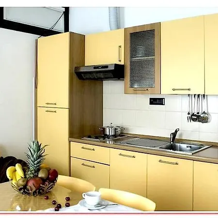 Casa Temporanea מלון דירות 3*